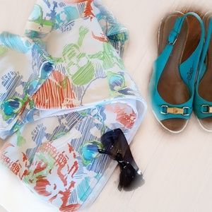 SUNDAY SPECIAL ❤ NWOT Old Navy sweatshirt w/hood.